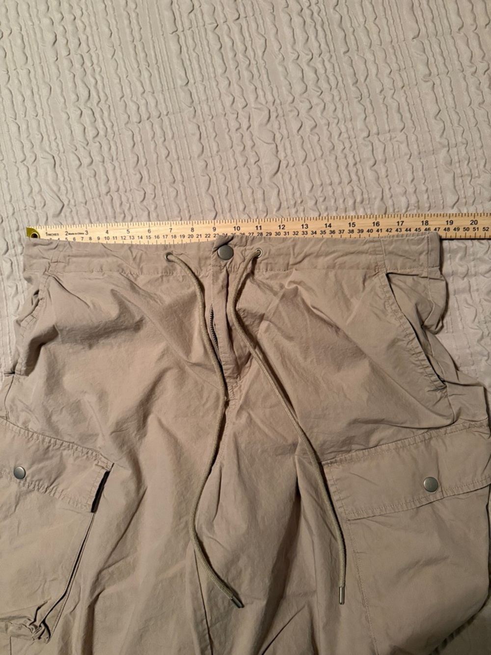 Universal Thread Women's Tan Cargo Drawstring Pants - Picture 10 of 11